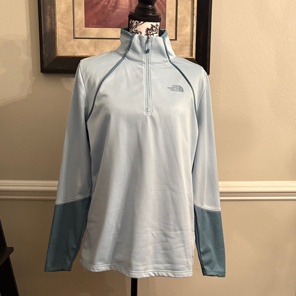 NWOT The North Face Sky Blue Quarter-Zip Pullover